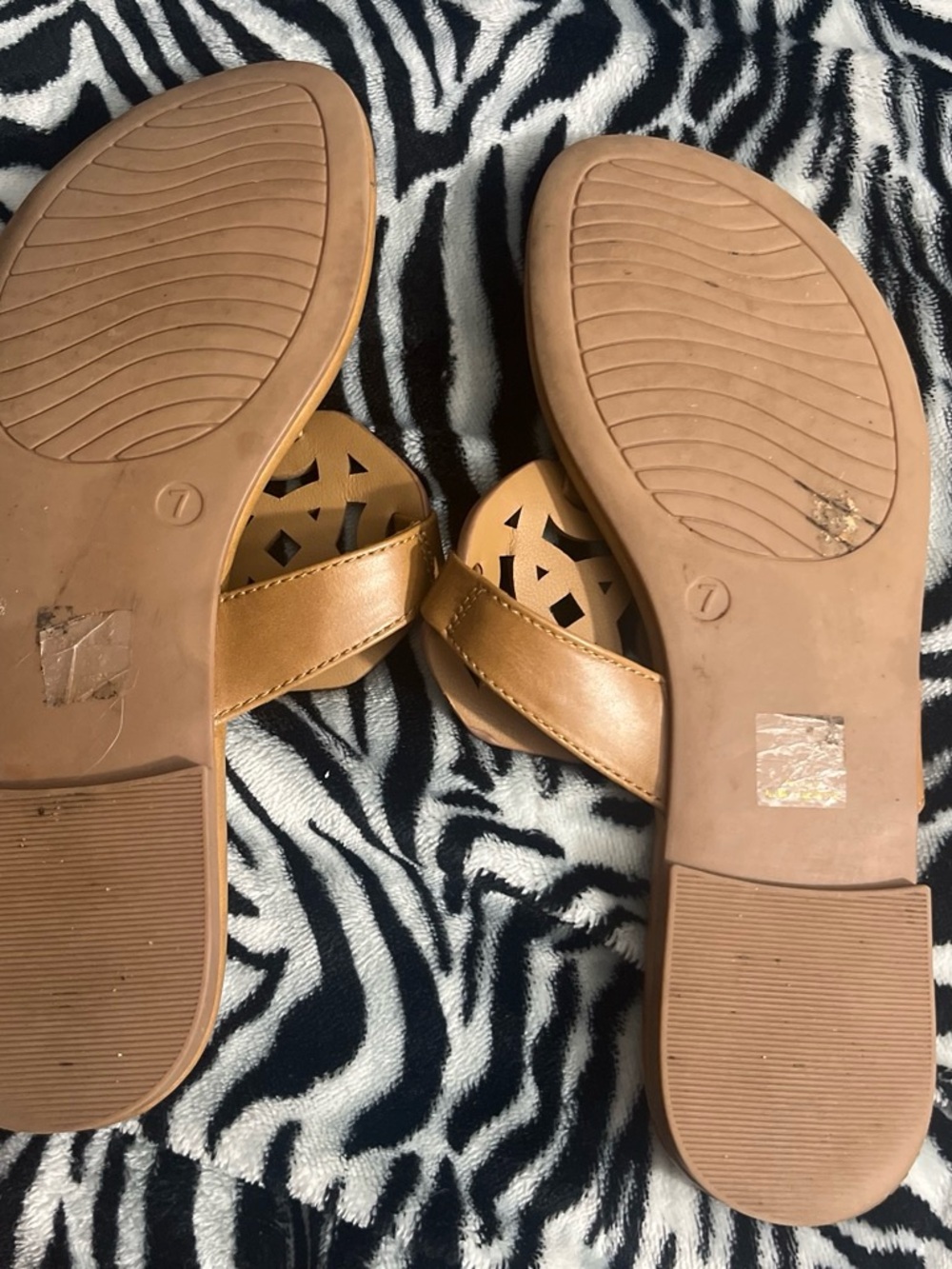 Michael Shannon sandals - Picture 3 of 3